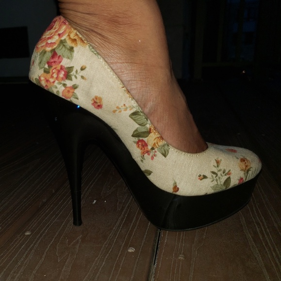 ralph lauren stilettos